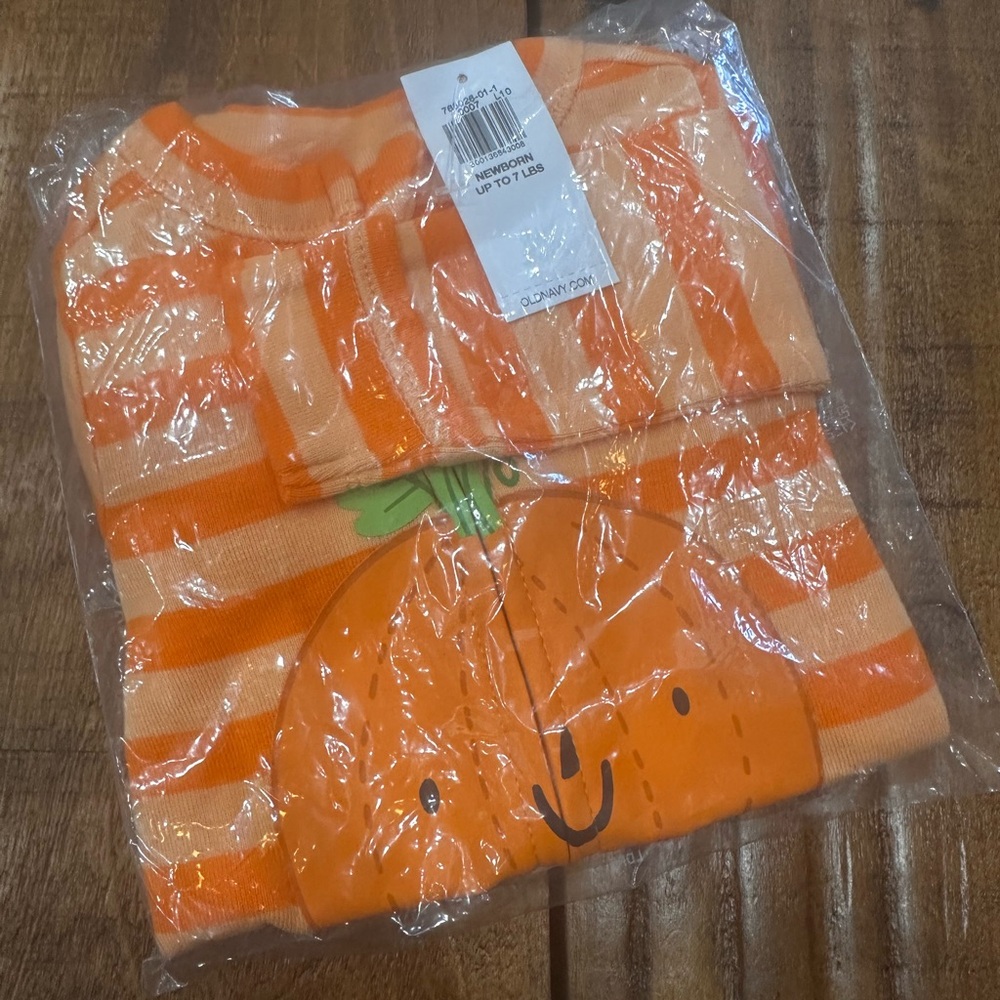 Old Navy 2 Way Zip Footed Halloween Pajamas